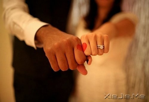前女友要再婚了，新郎是我